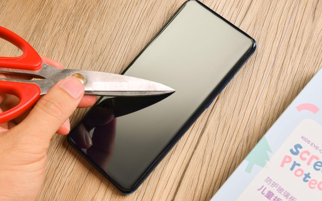 儿童护眼钢化膜推荐排行榜第一名,护眼钢化膜适合小孩吗
