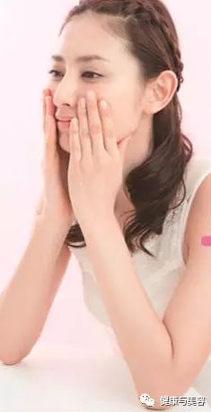 淡化眼皱纹法令纹,10分钟紧致按摩解救皱纹脸