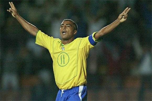 c罗离地球多少米,c罗离完美只差一步天下足球