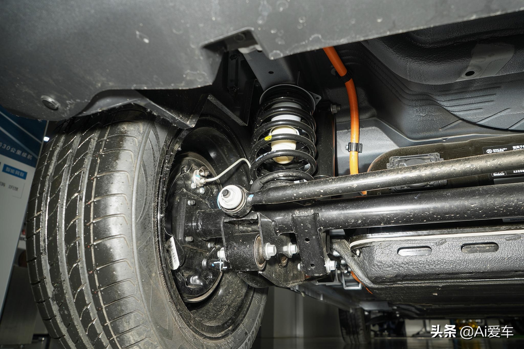 便宜省油电动汽车续航里程长,便宜好养的代步车