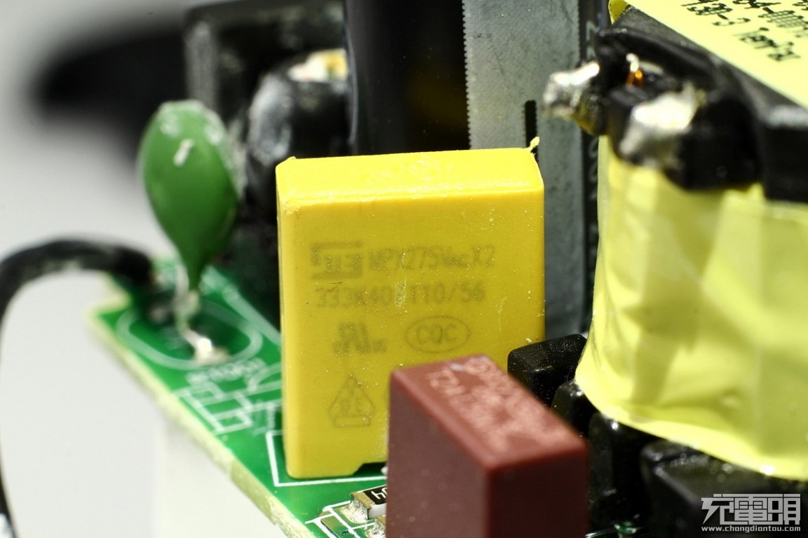 oppo手机电源适配器怎么拆开,拆解报告oppo240w无线快充手机