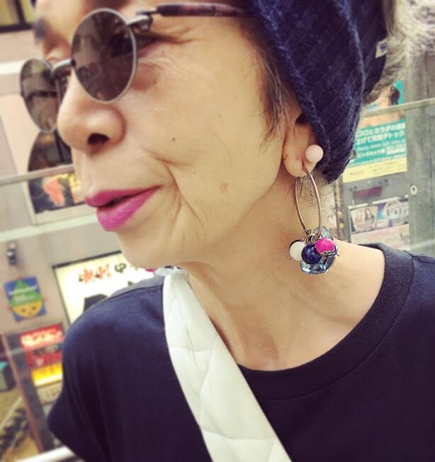 人过50岁抗皱最好吃什么,50岁老人抗皱纹护肤方法