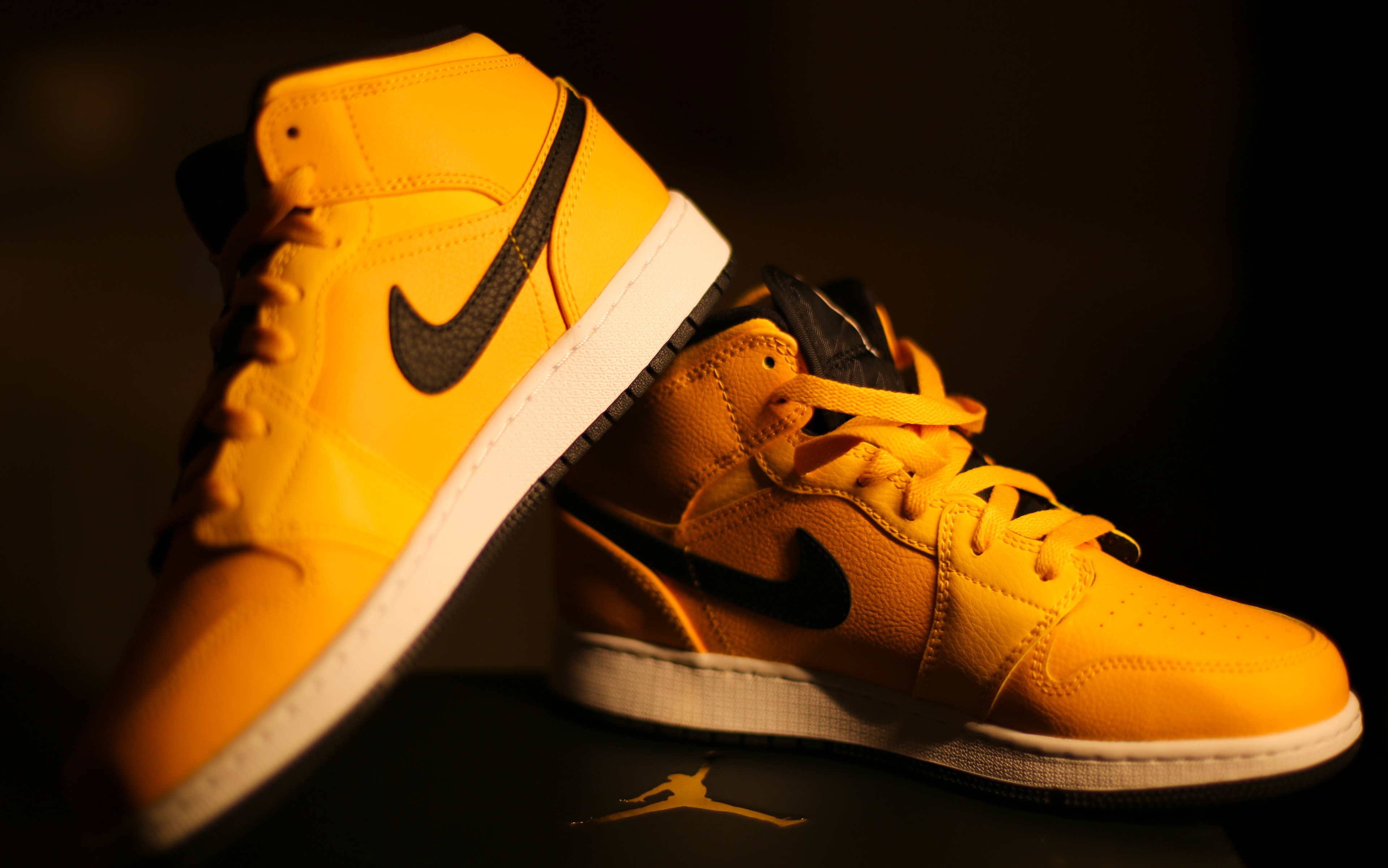 疯狂的接盘侠,疯狂的球鞋背后