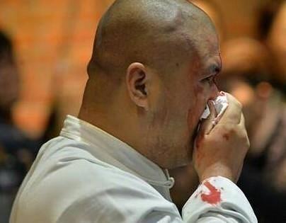 太极雷雷vs田野直播,雷雷42秒ko田野完整视频