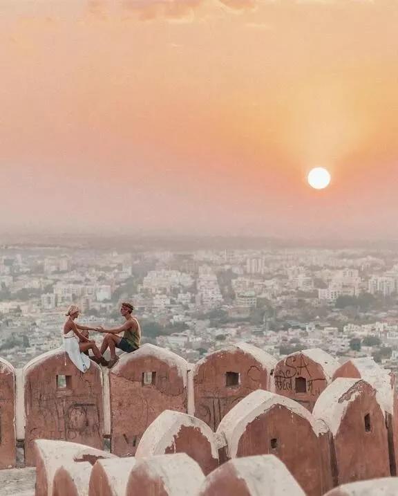 一张照片卖6000块,一张相片卖六千