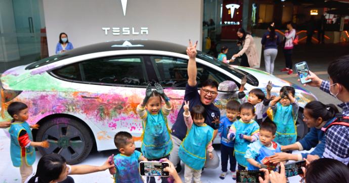 有趣的活动绘画图片,汽车涂鸦