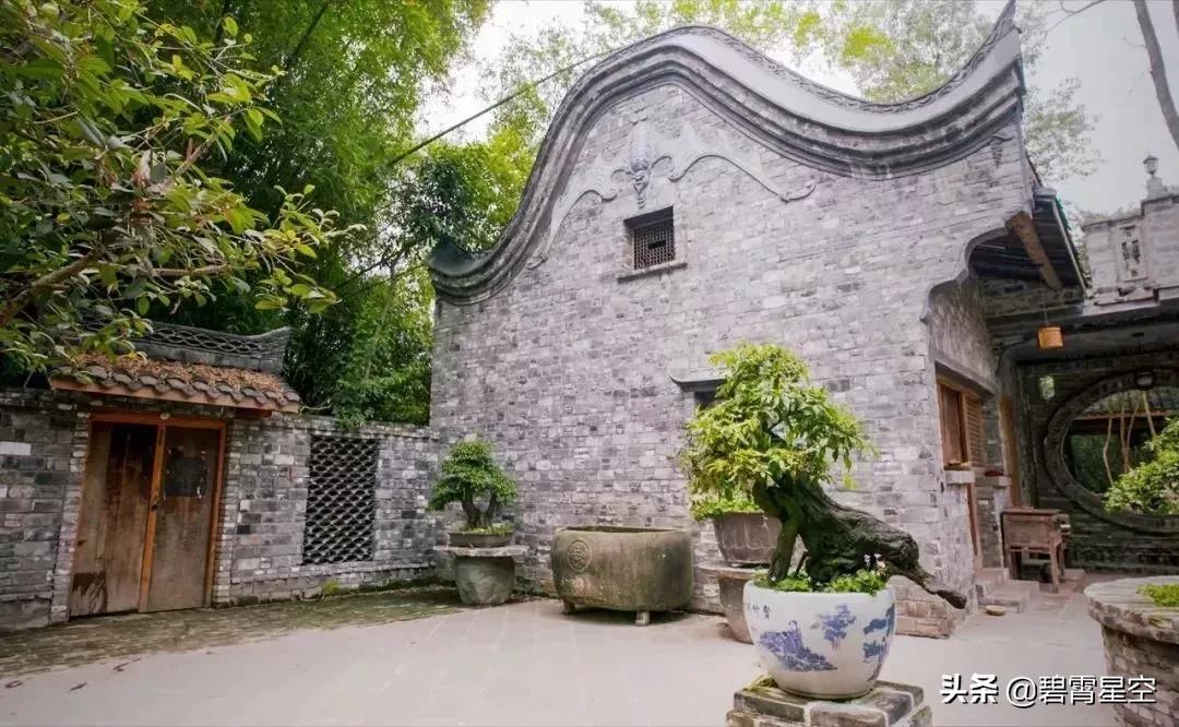 《三岔口》之26：女魔鬼！咬咬牙，摔死亲生儿子扬长而去