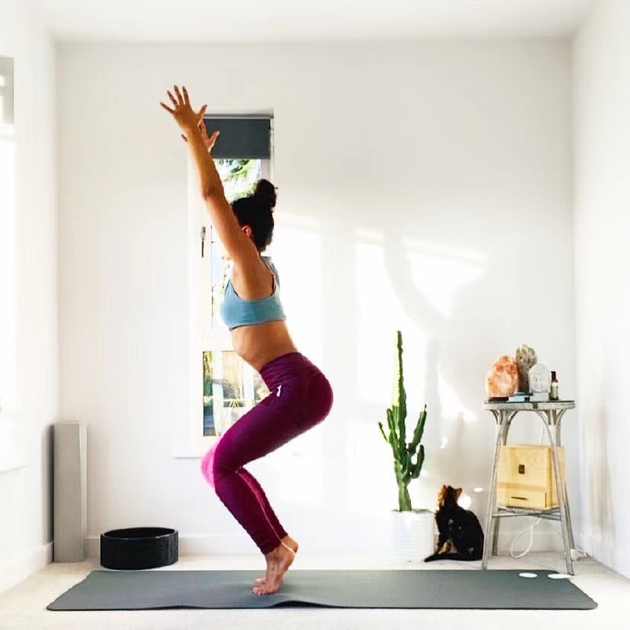 练瑜伽能改善体态,练瑜伽可以让身材紧实吗