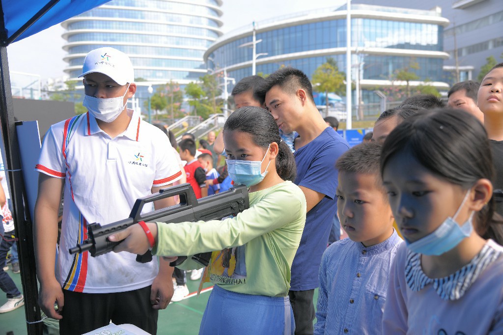 体彩公益进校园,公益体彩进社区