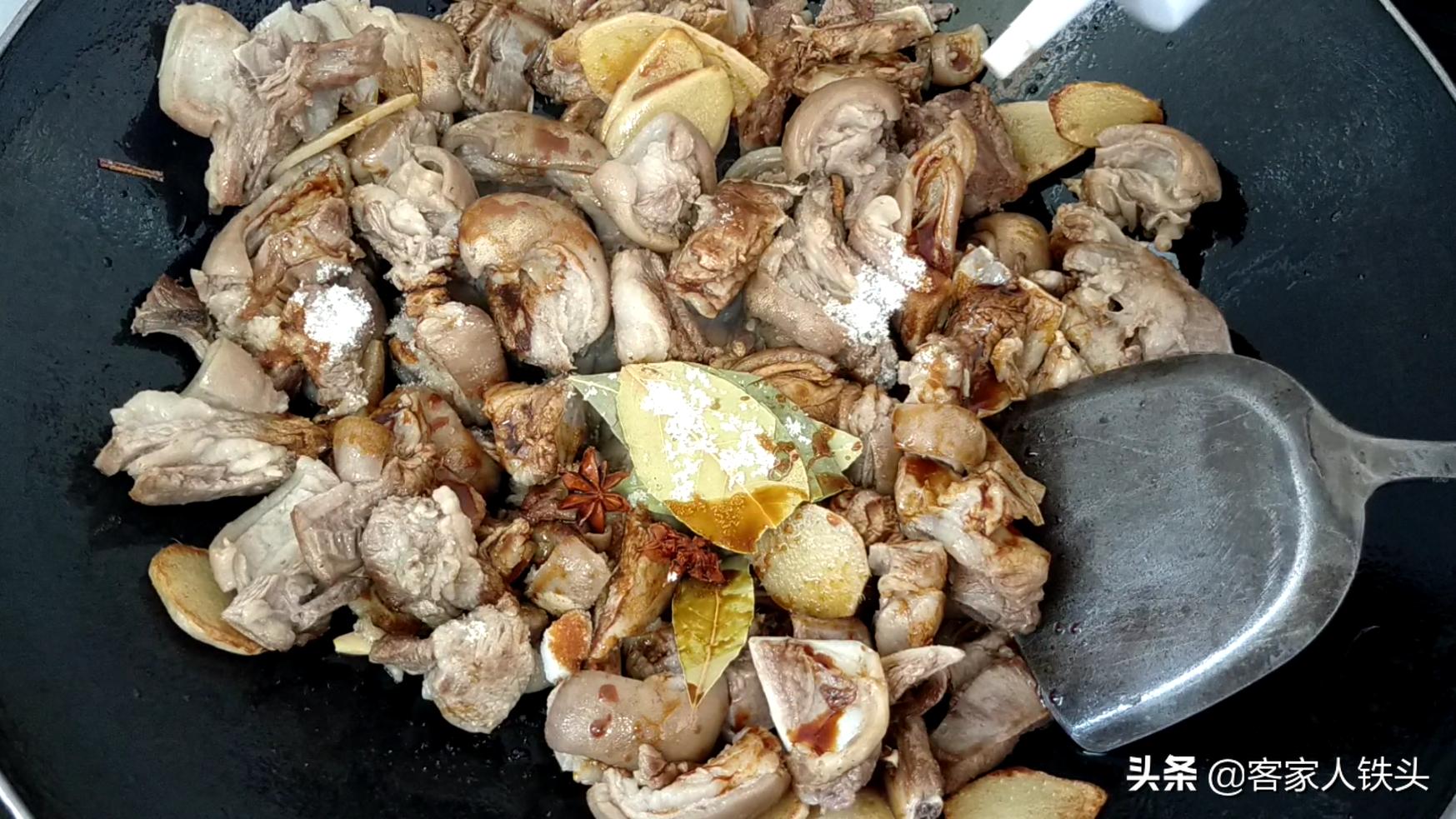 冬天的羊肉怎么样烧才好吃,天冷了炖点羊肉最正宗的做法