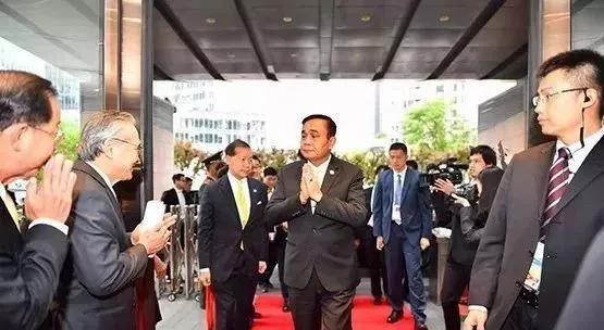 中国向泰国转让高铁技术是真的吗,泰国一千节车厢装大米来中国