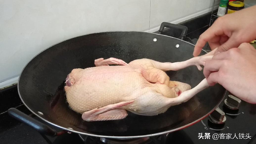 鸭配什么料最好吃,老鸭放什么料煲好