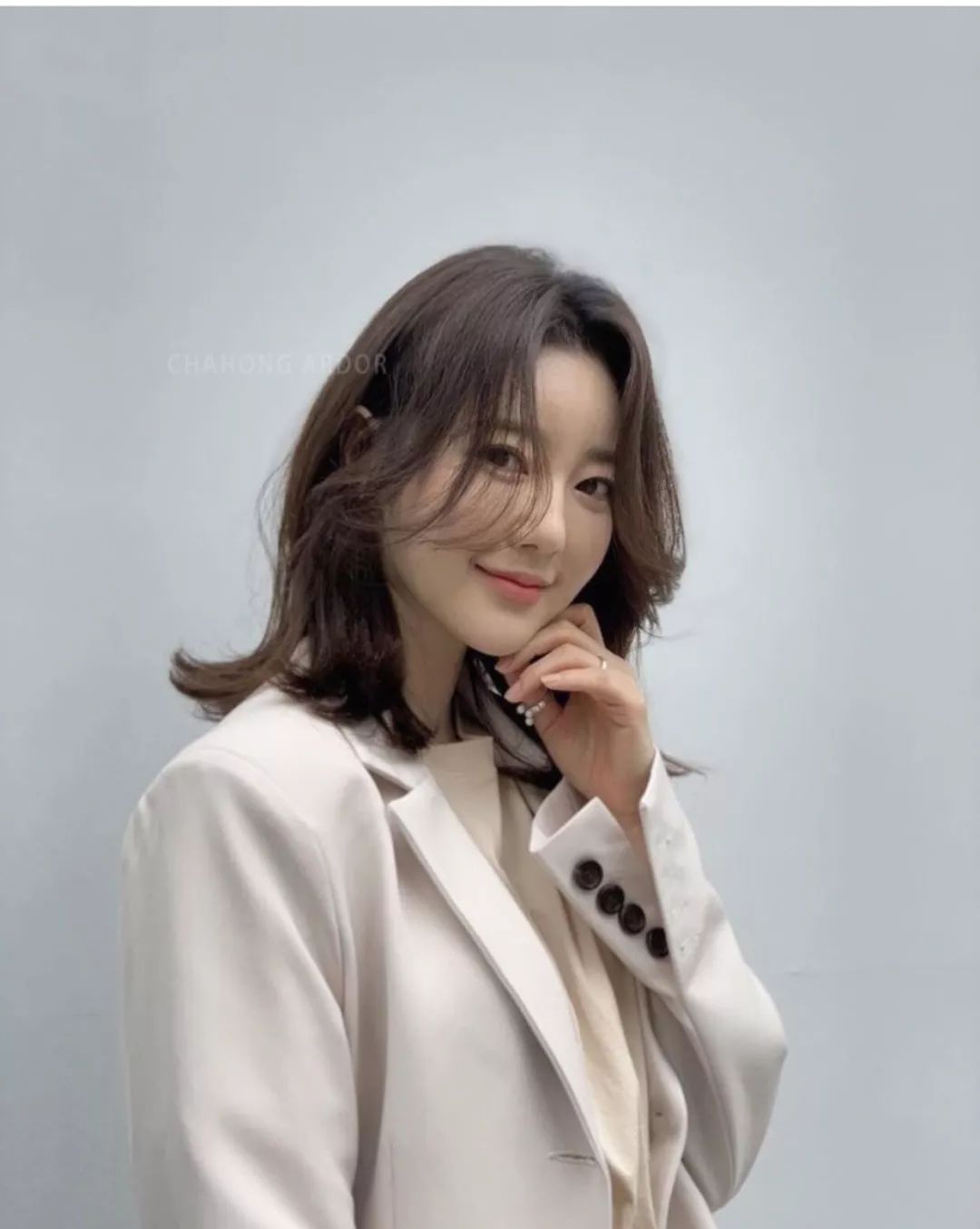 中长发锁骨发烫发中卷,初恋锁骨发中长发烫发