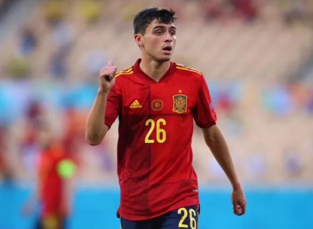 一场2比1暴露西班牙的弱点，天才球员被过度使用，巴萨未来堪忧