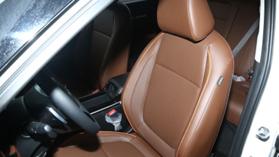 起亚kx3傲跑便宜出售,起亚傲跑kx3和长安cs35plus哪个好