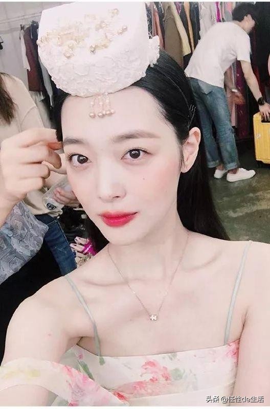 没有睫毛膏怎么化妆好看,化妆不画眼影和睫毛膏好看吗