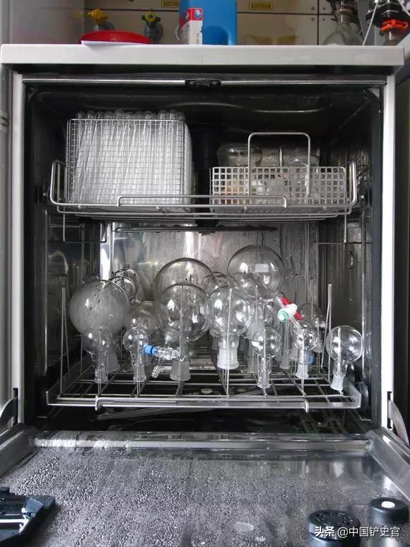 德国某大学实验室,大家进来感受一下