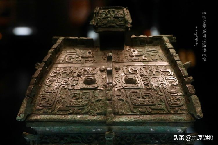 洛阳博物馆专门为二十多件珍宝成立了一个展馆