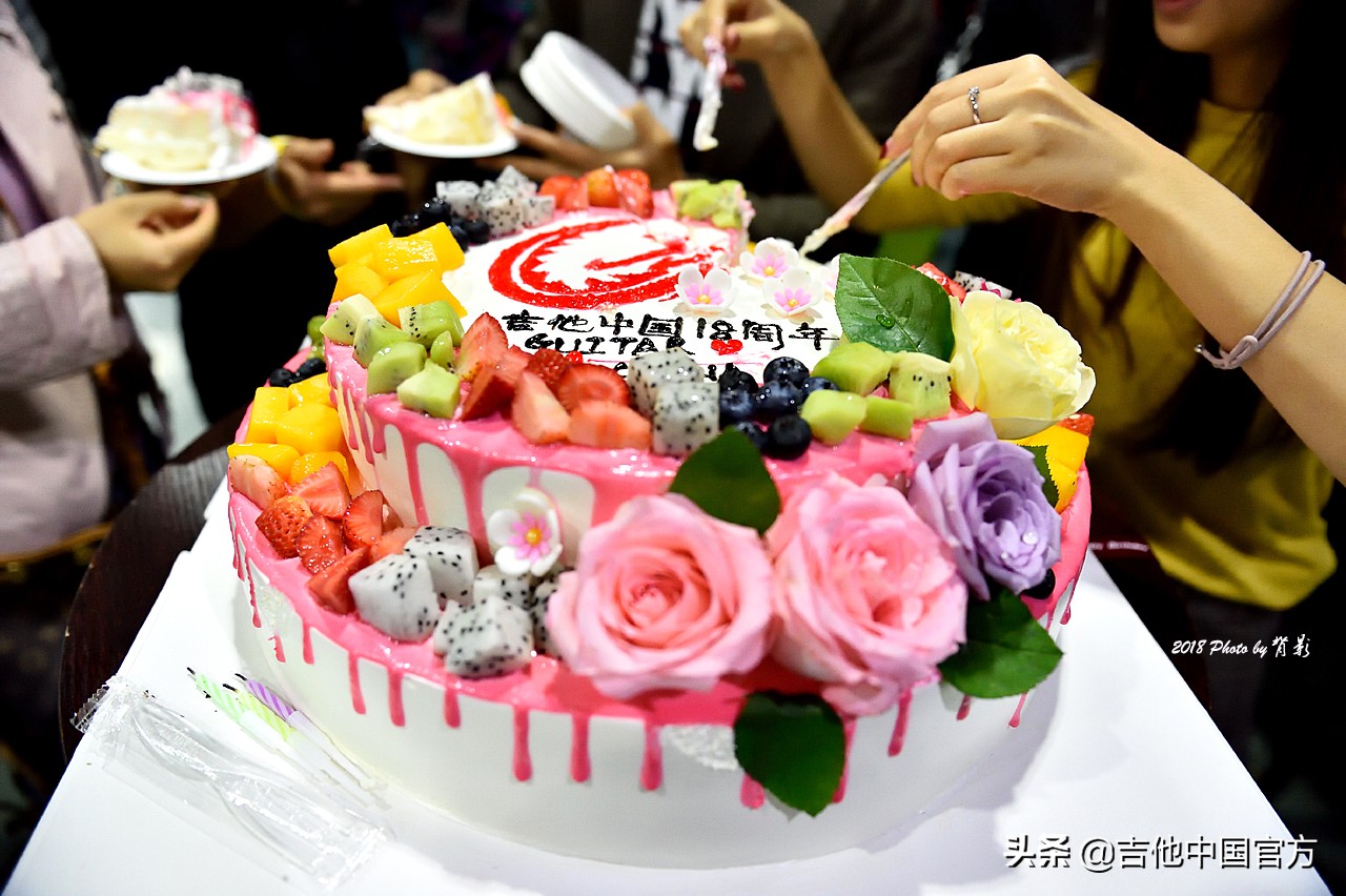 吉他中国介绍,中国吉他哪一年开始的