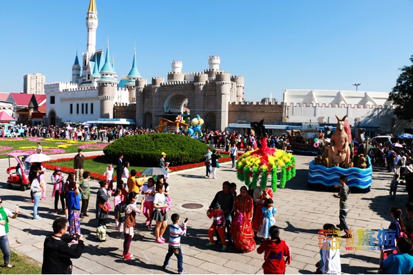 北京世界公园举办2019金秋国际旅游风情节!非洲鼓舞、花车巡游、魔术杂技、非遗打铁花,应有尽有!