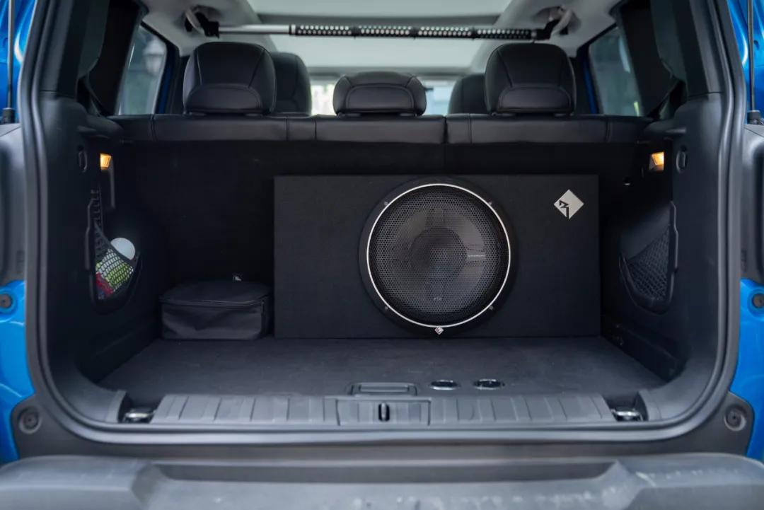 花十多万改音响真的值吗,花一万多改汽车音响值得吗