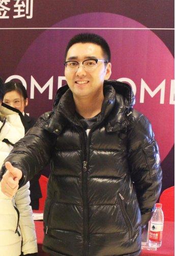 从夫妻小店到两家大专卖店，花旗集成吊顶经销商讲诉成功秘诀