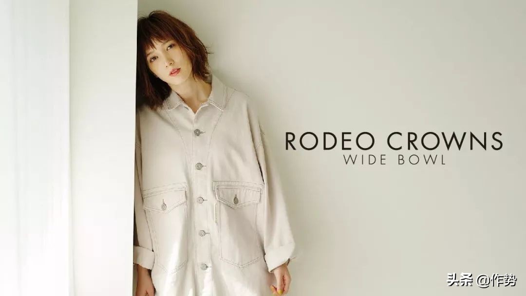 都挺好的朱丽穿的大衣是啥牌子,挺好里的二嫂