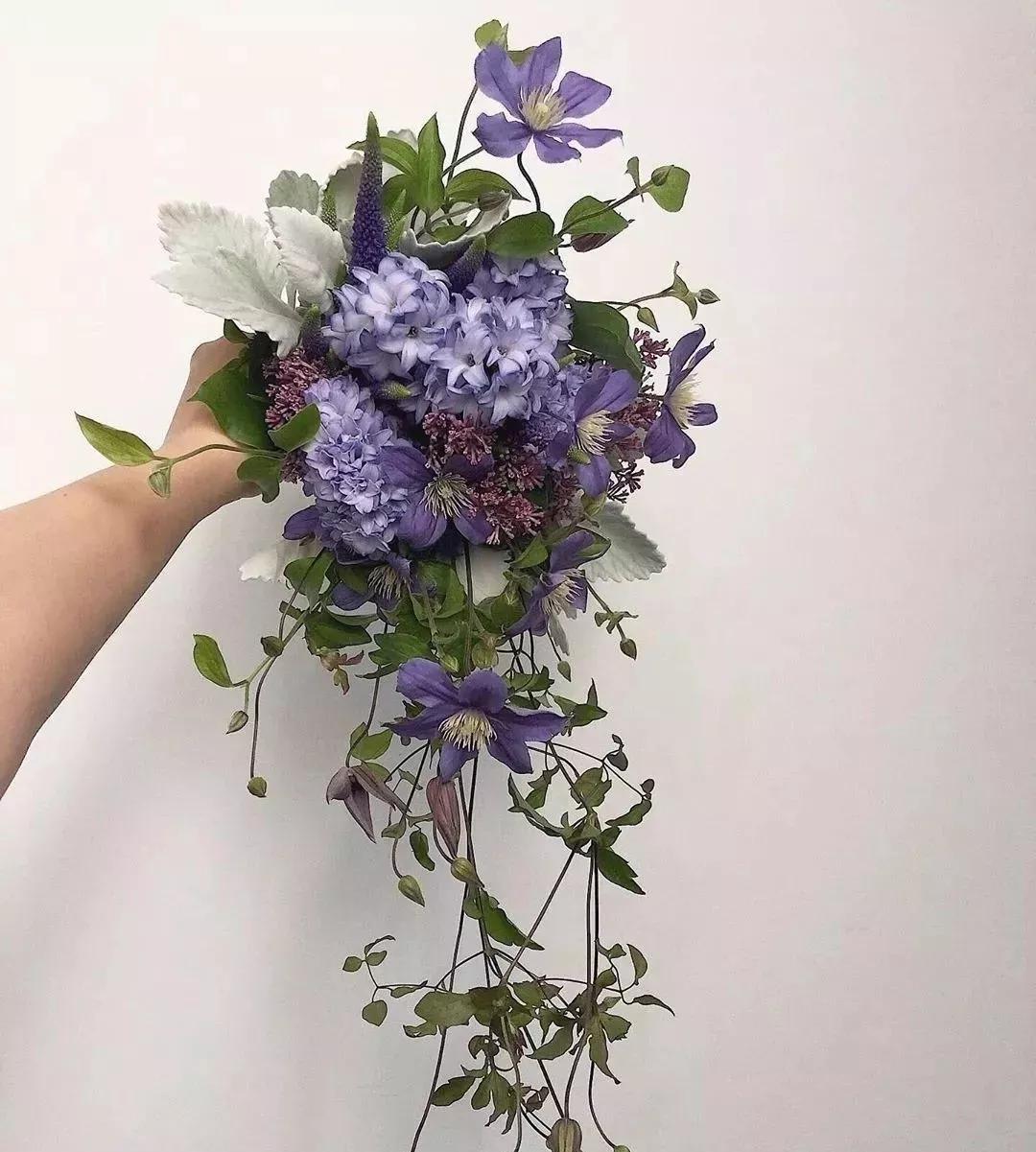 花材正确处理方式及日常养护,花材换水