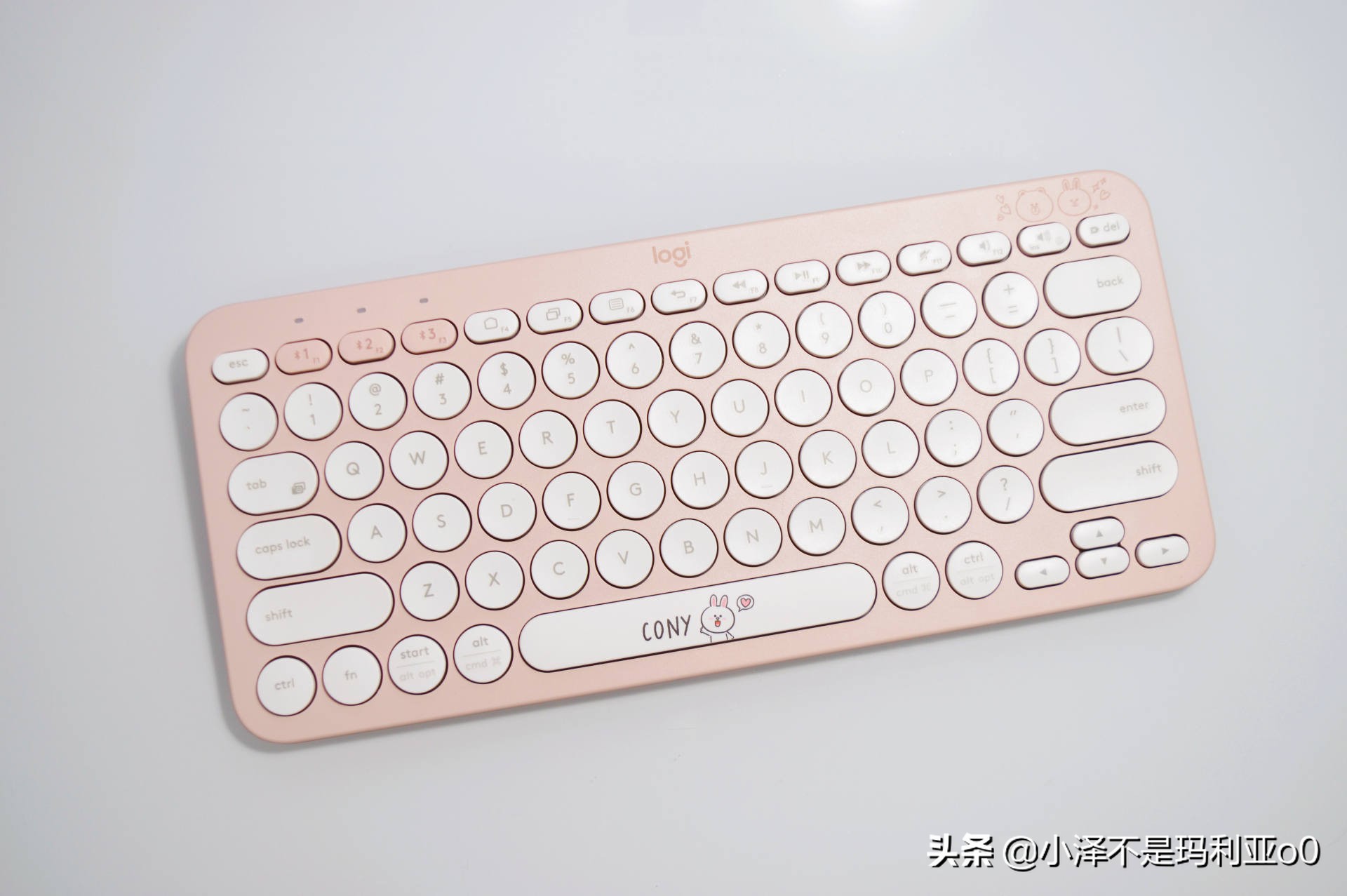 桌面好物分享学生党,罗技popkeys键盘套装