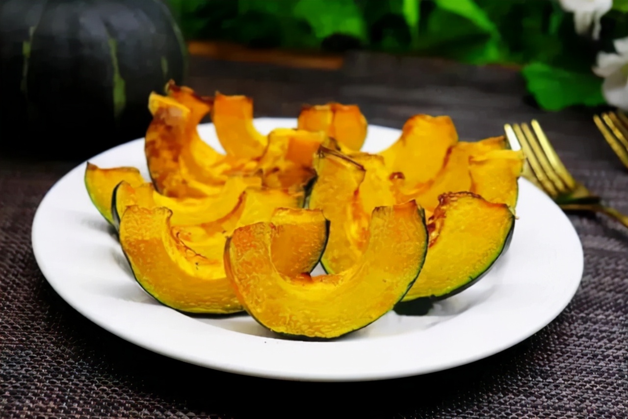 女性例假期间都需要注意什么？提醒：尽量牢记“二洗三吃四不要”