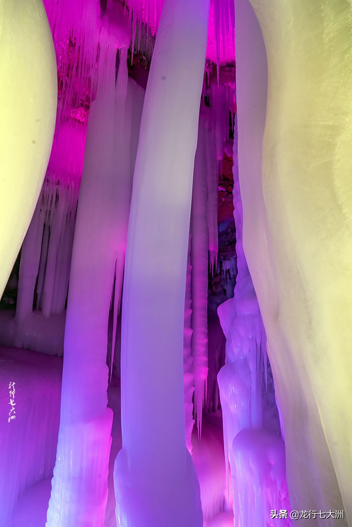 万年冰洞自然奇观,山西万年冰洞