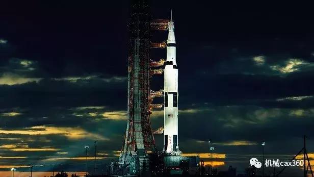 最大型运输机自重是多少吨,目前全世界最大的运输机