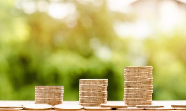 余额宝的货币基金为什么那么稳定,余额宝存1万一直显示收益在路上