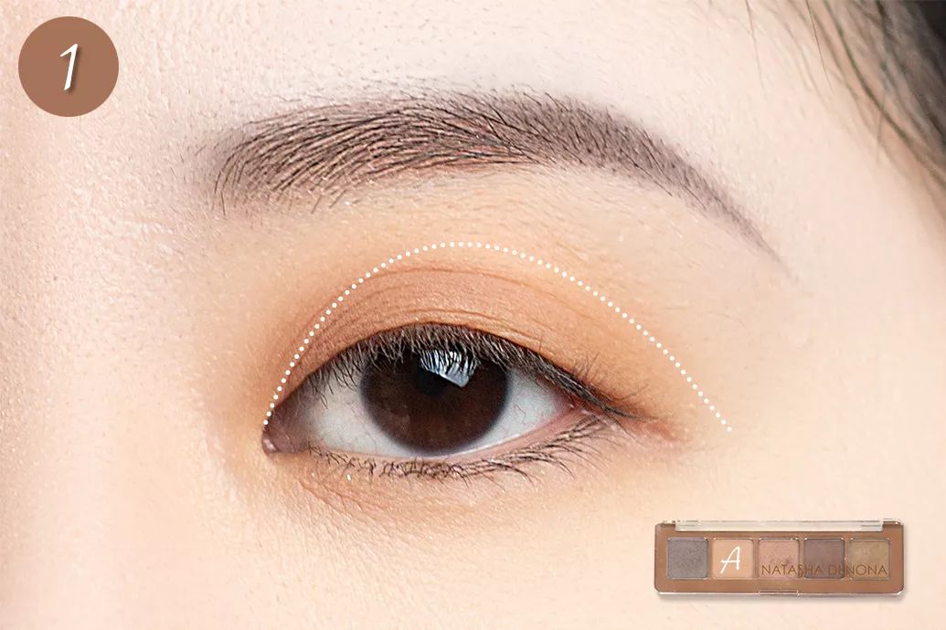 眼影不会画只涂液体眼影,新手画眼影教你正确的眼影画法