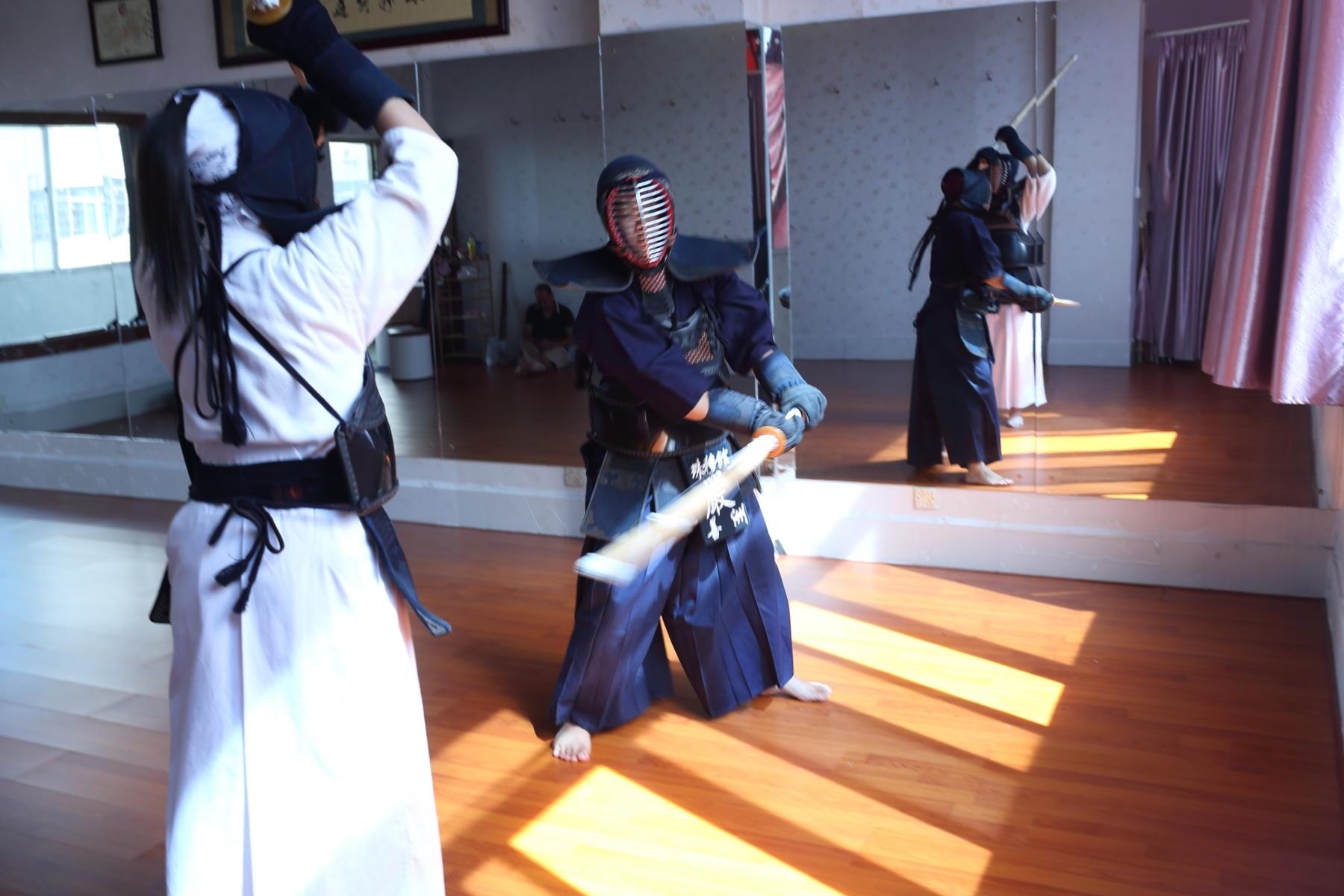 “吃不起肉就吃素！”贫穷的北海仔阴差阳错得个好老婆