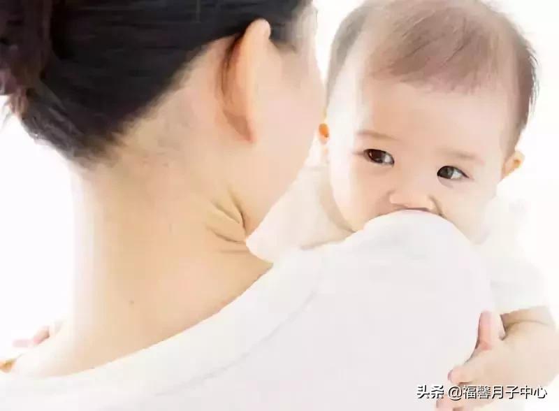 新生儿怎么抱不影响髋关节,新生儿怎么抱他睡才有安全感
