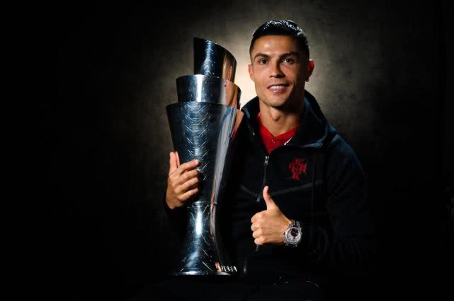 1小时内75万人点赞！承认吧，C罗依然是世界足坛最可怕的存在