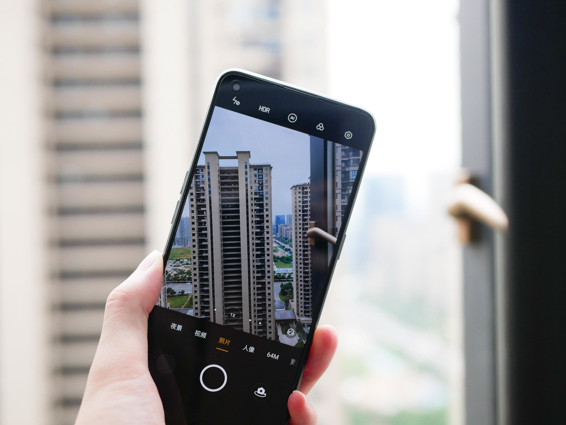 2000元买真我gt顶配合适吗,2000左右性价比高的realme手机