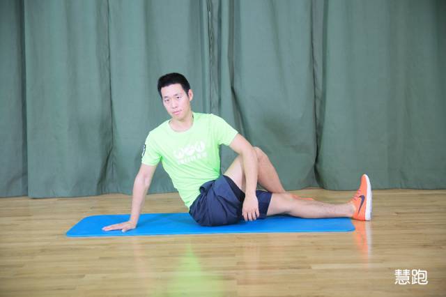 5公里跑后拉伸动作,跑后拉伸详细教程