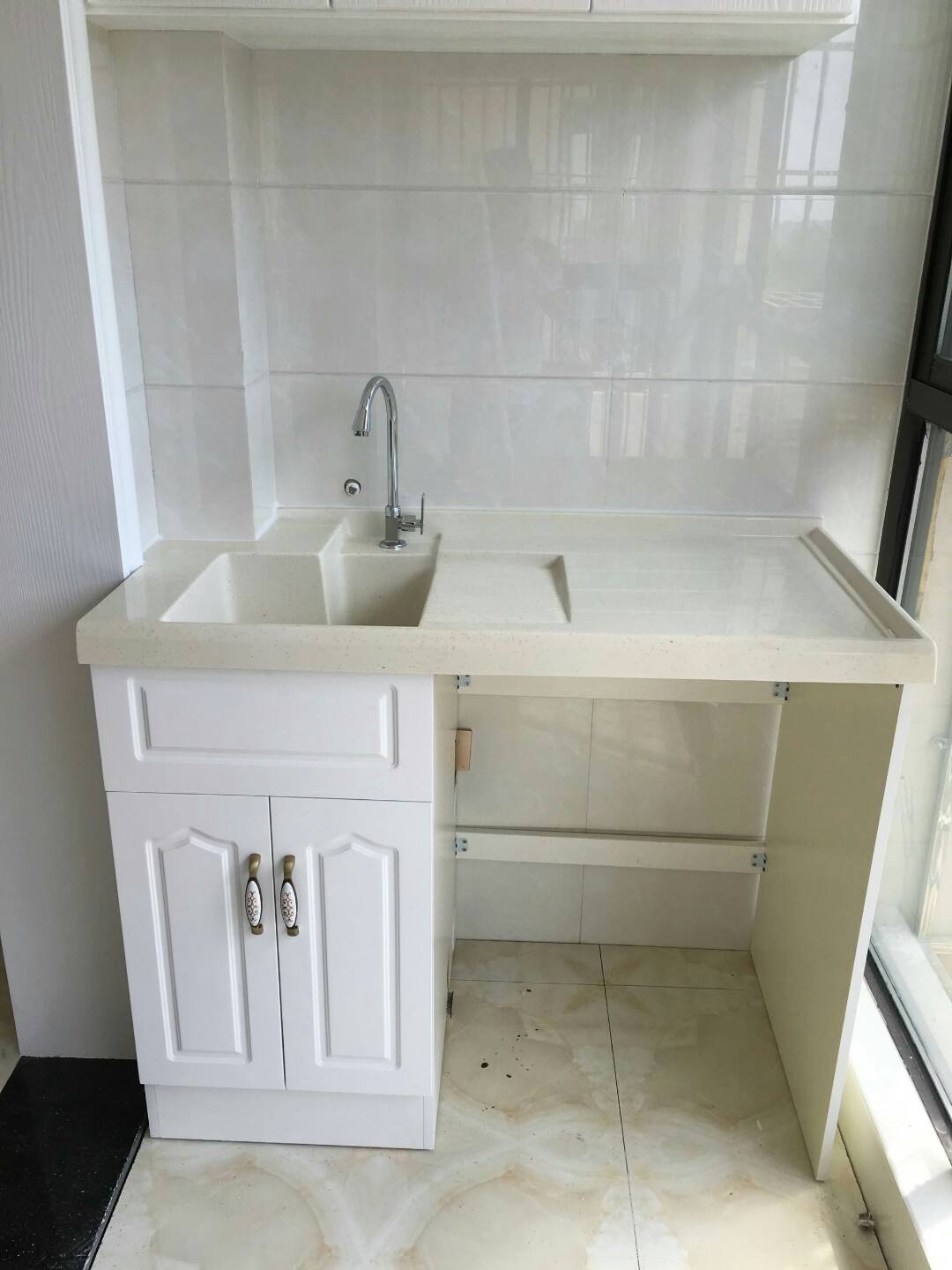 洗衣机柜做到靠墙好还是不靠墙好,洗衣机柜怎么做更实用