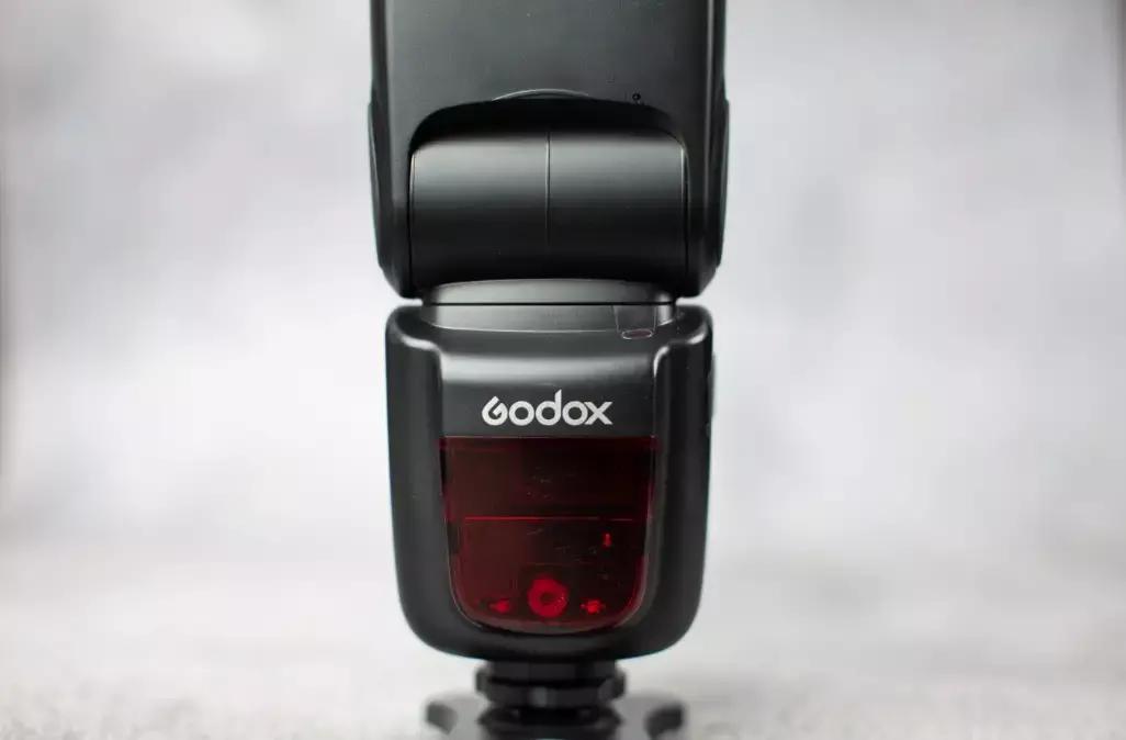 神牛v860二代实拍效果,神牛v860ii和iii对比