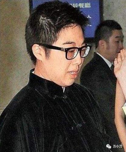 贾静雯的干爹是谁,贾静雯历任男友有哪些