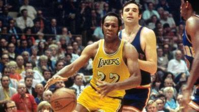 现役nba球衣号码最多的是几号,nba球衣号码代表人物之13号