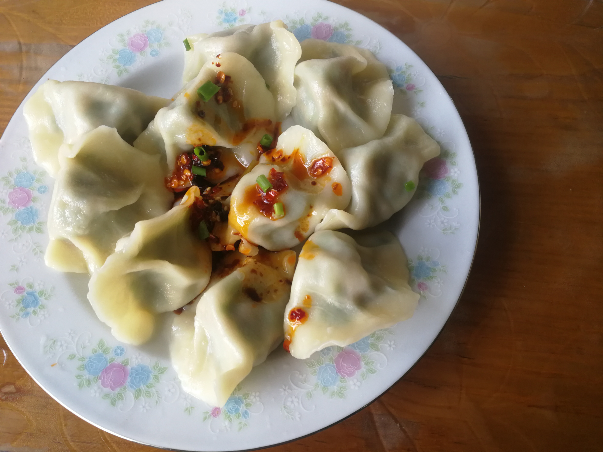 从摆地摊到卖向全世界，香港湾仔码头如何做到？小饺子成就大事业