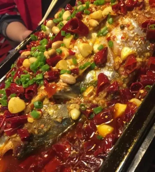 没想到北京地铁4号线这几站地能有30家好吃的，够你吃一年