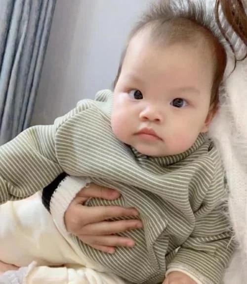 韩安冉没有整容的样子更好看,没有整容过的原装脸韩安冉