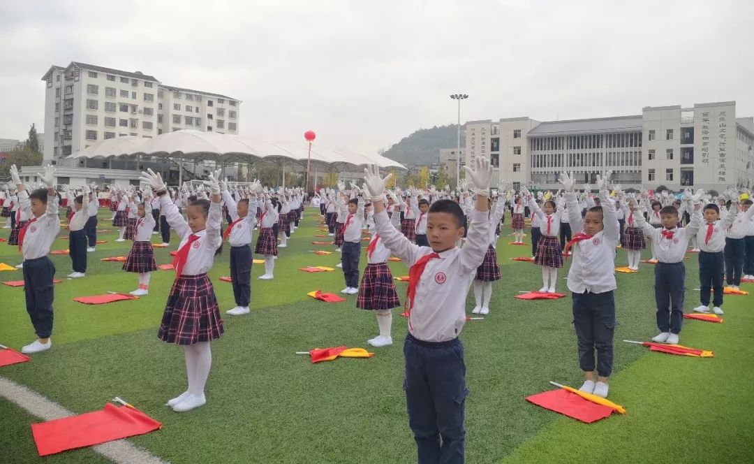 遵义市教育系统足球竞赛在桐梓一中开幕！（附赛程）