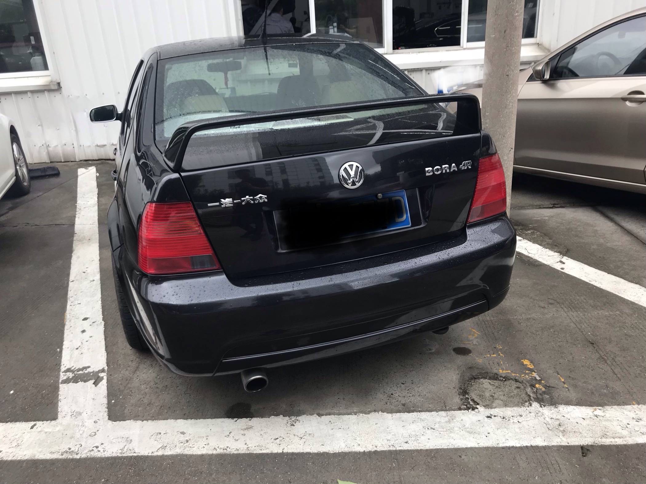 一台大众宝来卖20万，当年的性能“小怪兽”如今依旧好开，经典