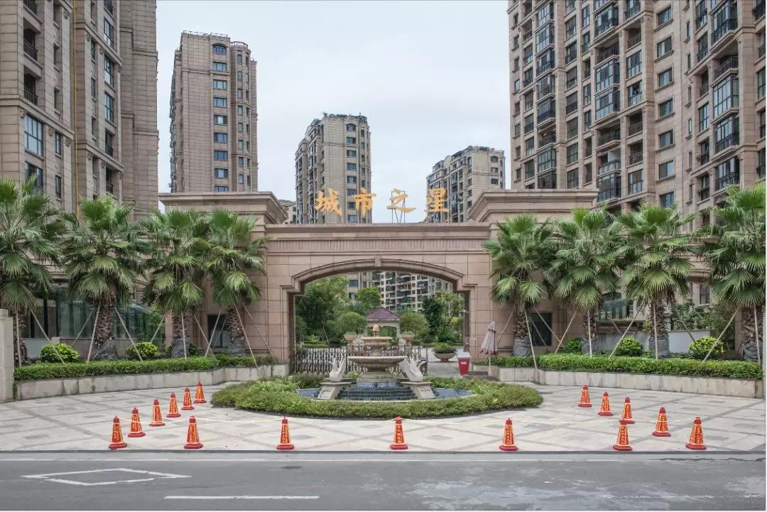 3年拍了400多个小区大门!温州这个摄影师这样说