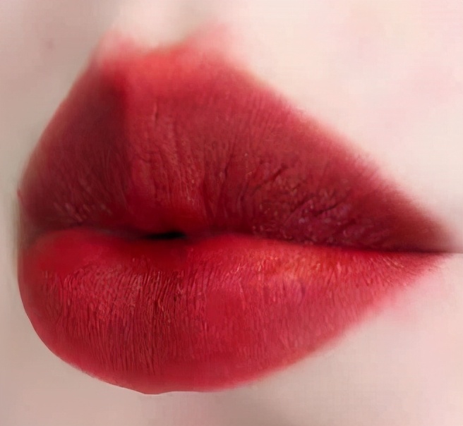 正红色口红不掉色不沾杯黄皮显白,平价韩妆正红色口红推荐